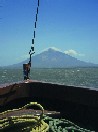 INDONESIA vulcano al mare