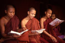 Birmania, in un monastero buddista