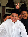 Brunei, Borneo, bambini alla moschea, 2005